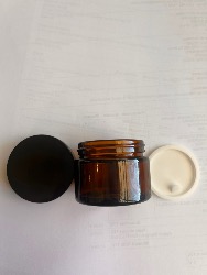 Pot en verre ambré